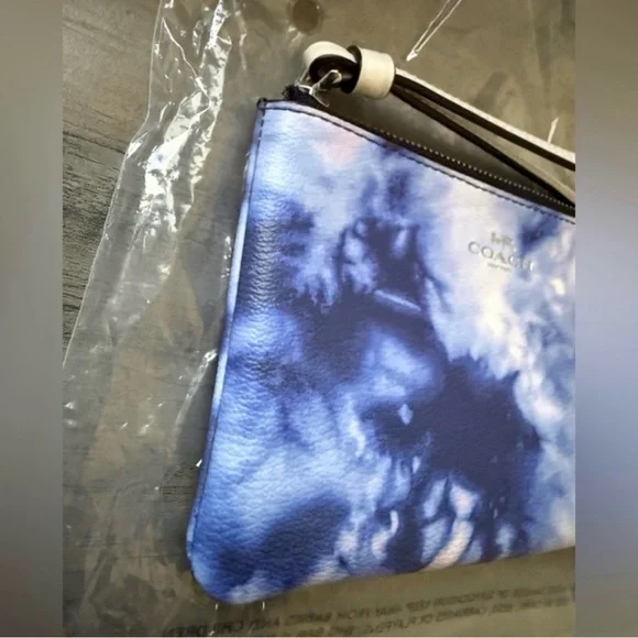 Coach Limited Edition Tie Dye Corner Zip Wristlet - Picture 4 of 6